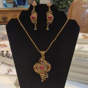 Elegant Gold and Red Jewelry Set